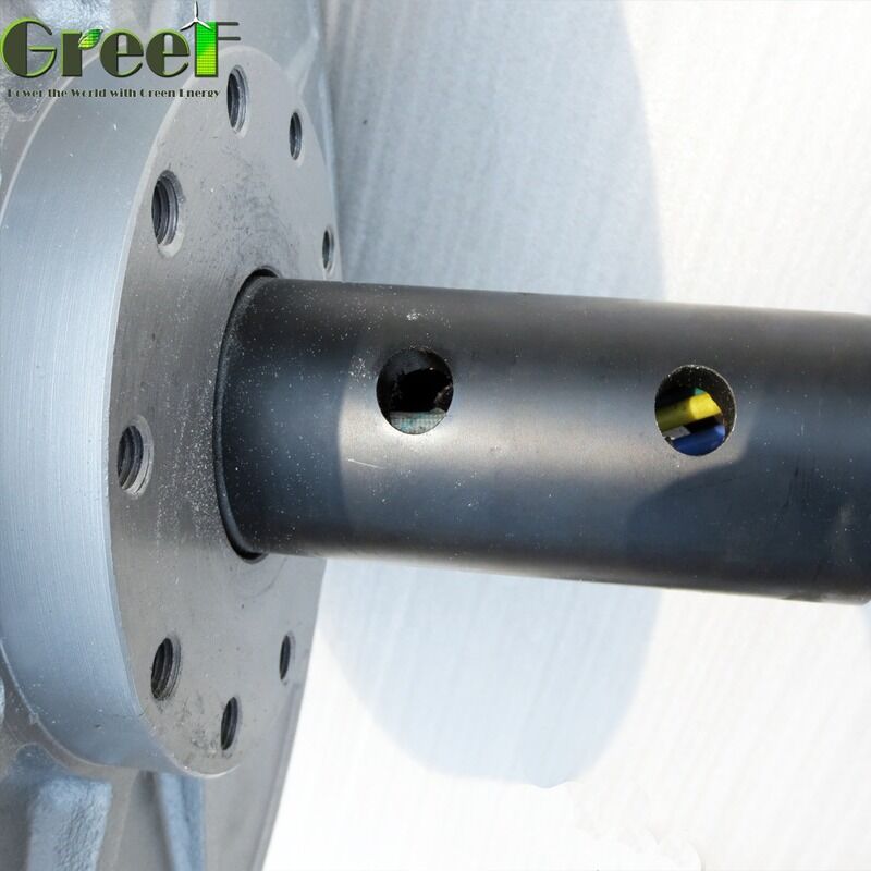 Manuelle Funktionsrückstellung am Netzregler mit Zwangsluftkühlung und geregelter Stromversorgung für das Energiemanagement