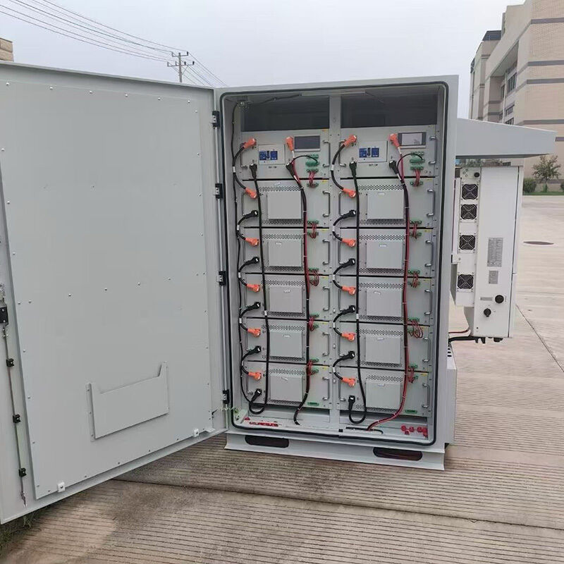 Außenbatteriefach mit IP54-Schutz und modularer Skalierbarkeit für die Speicherung von Energie